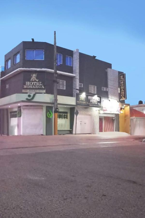 Hotel Monarca Salvaleón de Higüey Exteriör bild